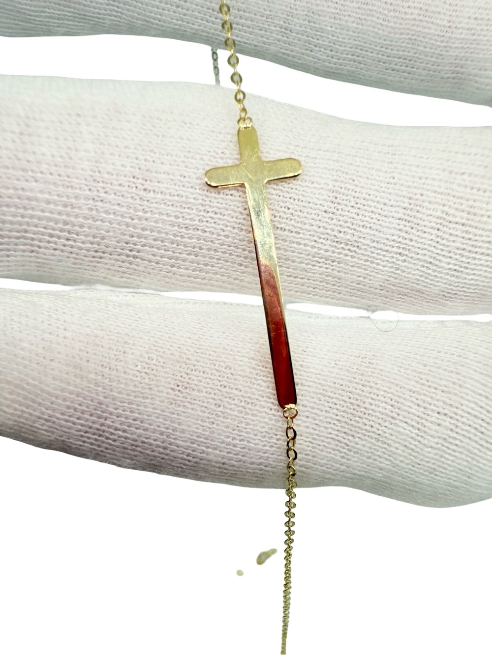 ✨ Stunning 14K Gold Sideways Cross Necklace ✨ - Picture 3 of 17